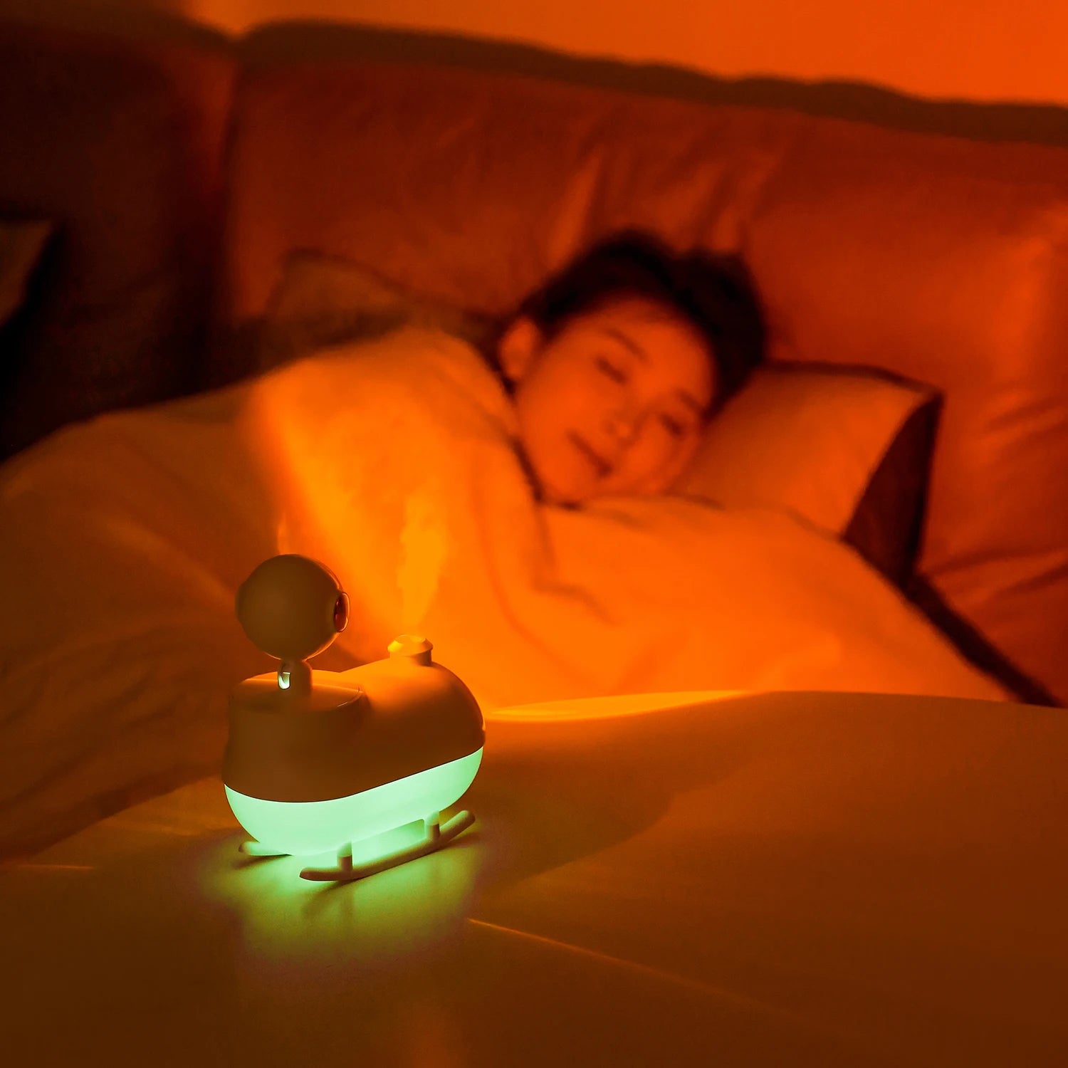 Mini umidificator cu abur rece și lumină ambientală caldă